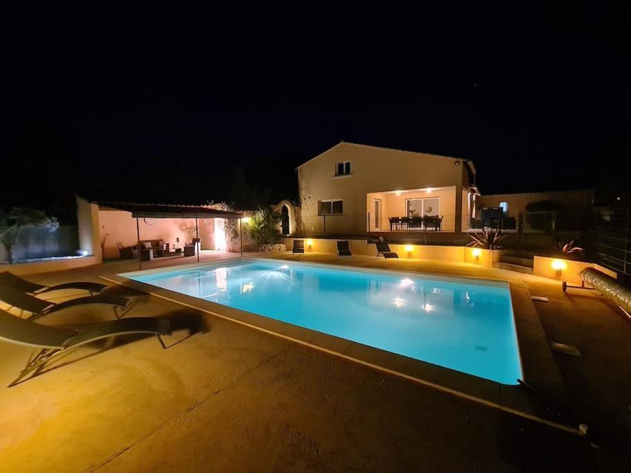 Mahana, Belle Avec Piscine Villa Arles